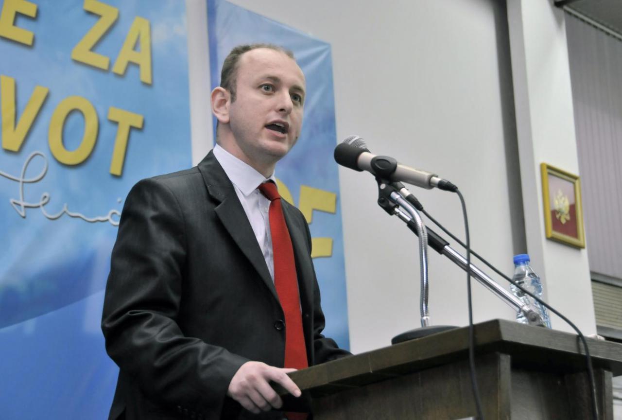 Knežević: Bečić mislio na građansku opoziciju, mi intenzivno tražimo nestranačkog kandidata