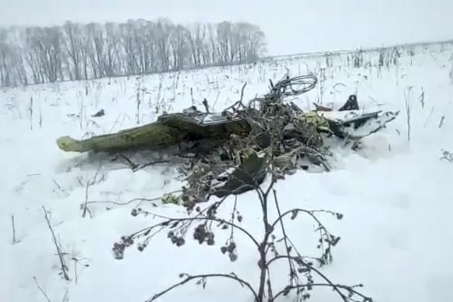 Otkriveno šta je pilot posljednje rekao kontroli leta prije pada aviona u Rusiji