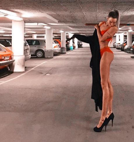 FOTO – Ima noge dugačke 101 centimetar: Gdje god da se pojavi, svi gledaju u njih