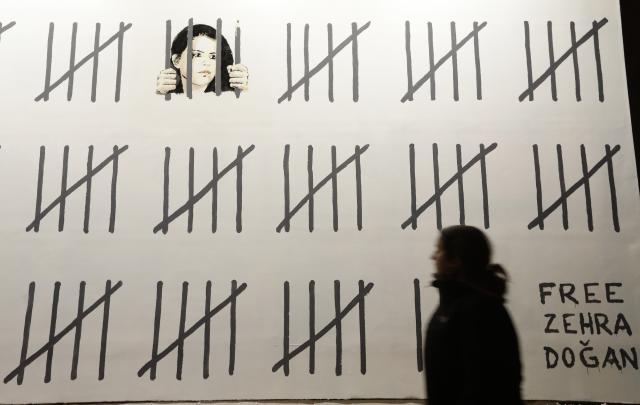 Osvanuo mural u Njujorku: Protest protiv zatvaranja turske umjetnice