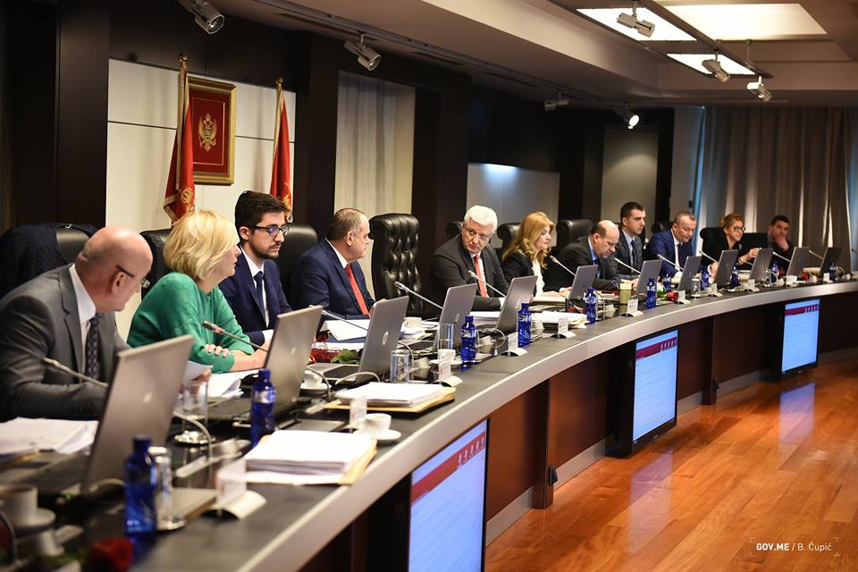 Marković traži da se podaci objelodane: Službenici u šemi sa advokatima nanose štetu budžetu
