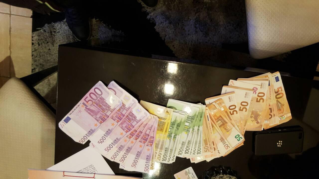 Policija udarila na zelenaše u Podgorici: Privedeno sedam osoba, oduzete sveske sa imenima dužnika, novac…