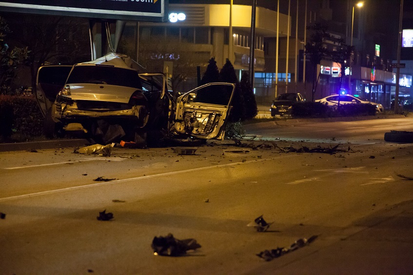 Tragedija u Podgorici: Mladić poginuo trkajući se sa drugom?