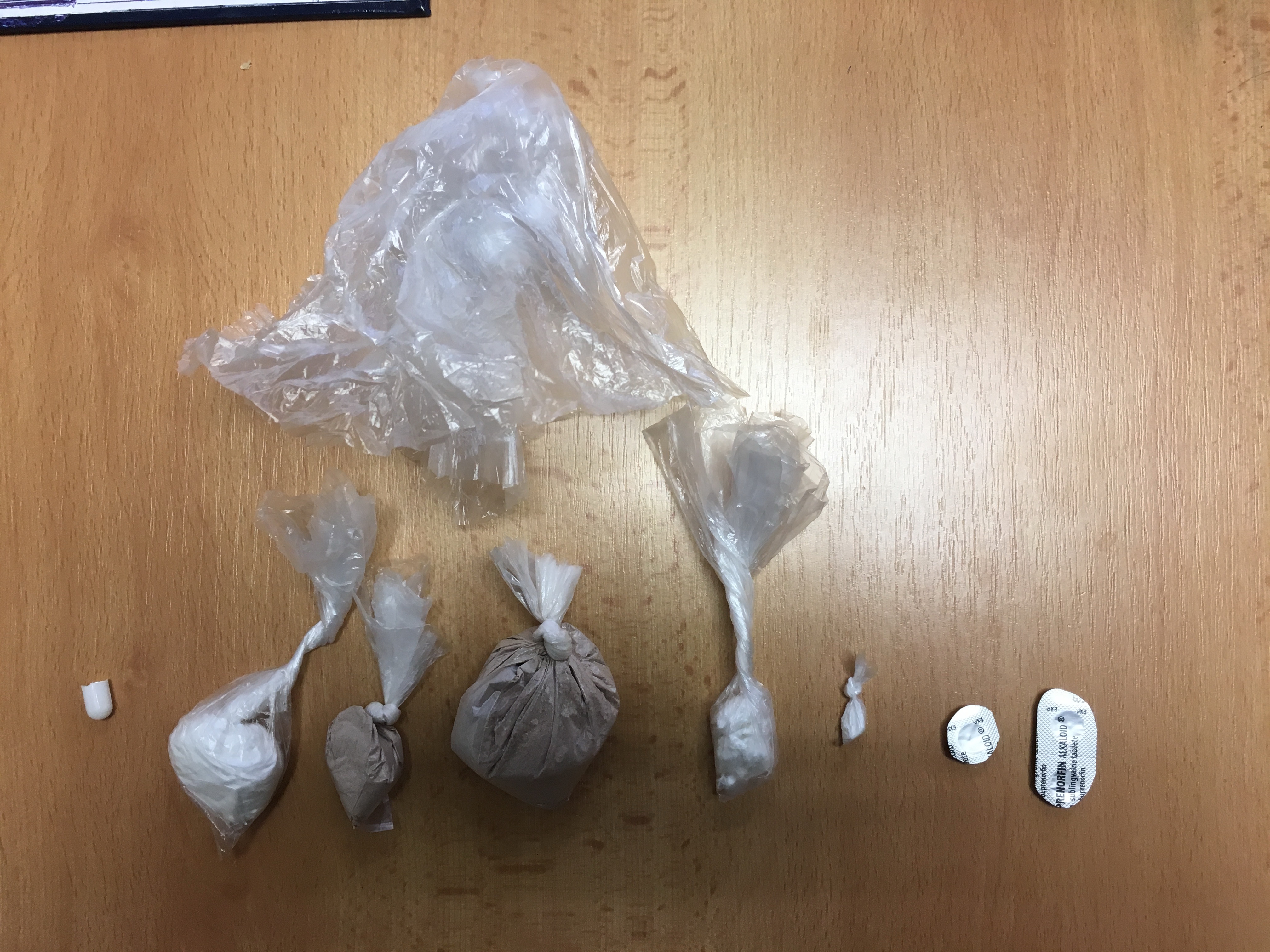 Bar: Pronađen kokain i heroin, uhapšena jedna osoba