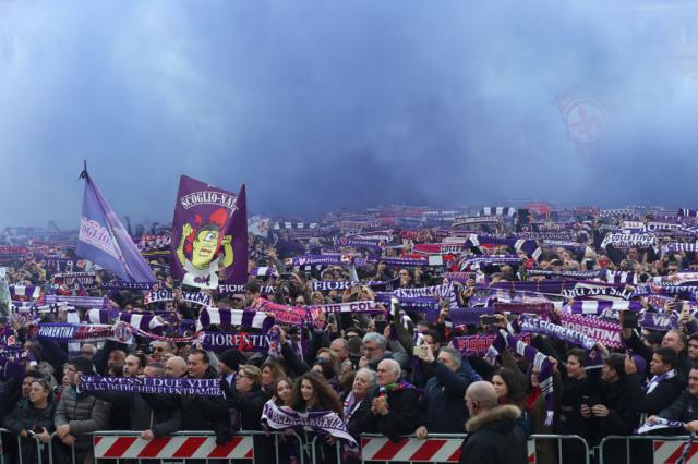 FOTO i VIDEO – Italija u suzama: Hiljade ljudi ispratilo Astorija