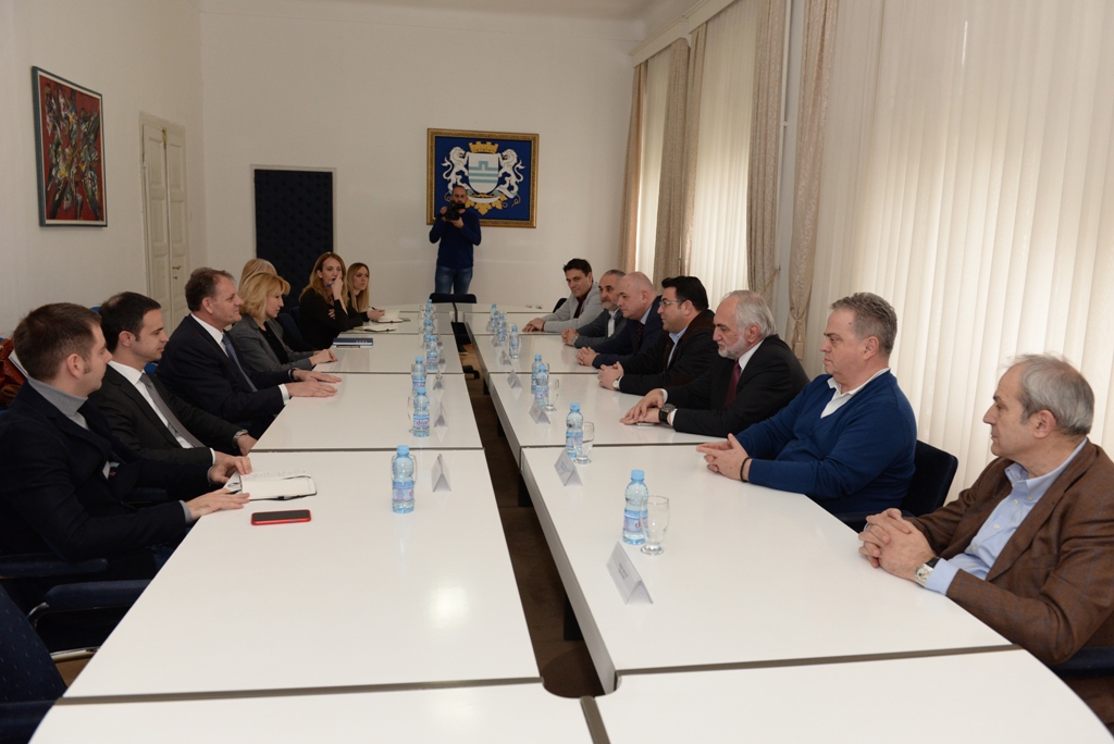 Vaterpolo meč između Crne Gore i Srbije značajan događaj za Podgoricu