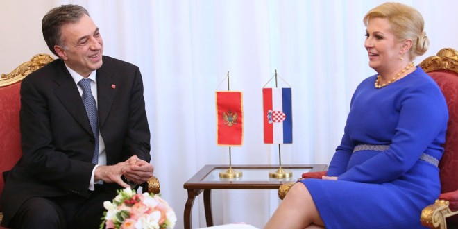 Kabineti puni savjetnika: Kitarović rekorderka u regionu, Vujanović odmah iza nje