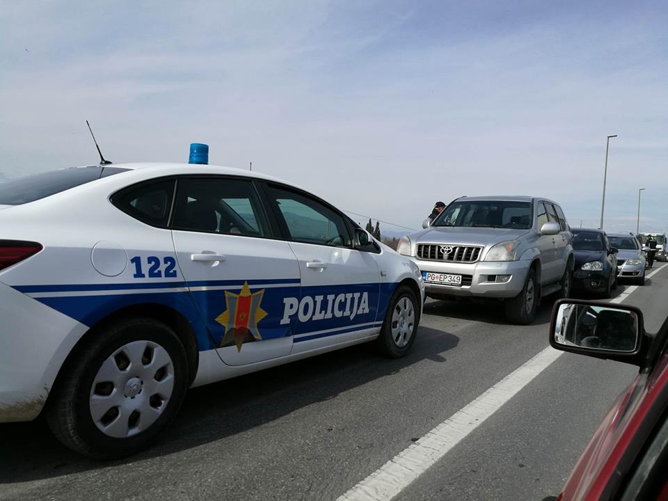 U lančanom sudaru u Mahali učestvovalo četiri vozila, nema povrijeđenih