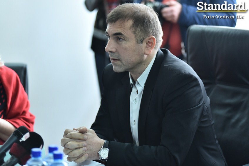 FOTO – Smijenjen predsjednik Savjeta RTCG, naredni su Kadija i Mićunović