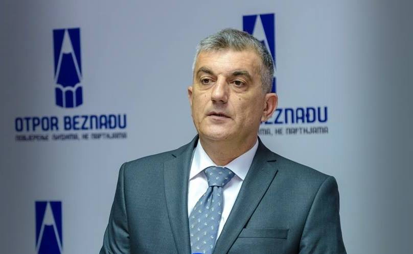 Opozicija u akciji: Ne treba im skandal, s oprezom počelo skupljanje potpisa za Mladena Bojanića