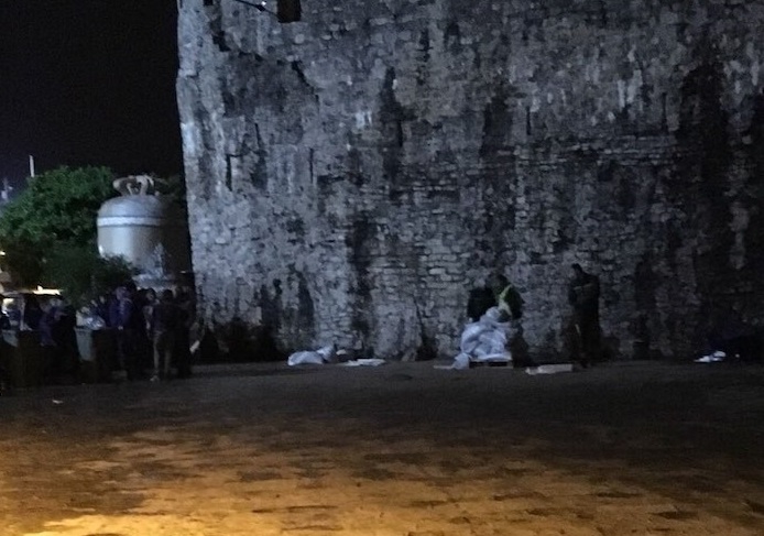 VIDEO: Budvani vrećama sa pijeskom brane Stari grad