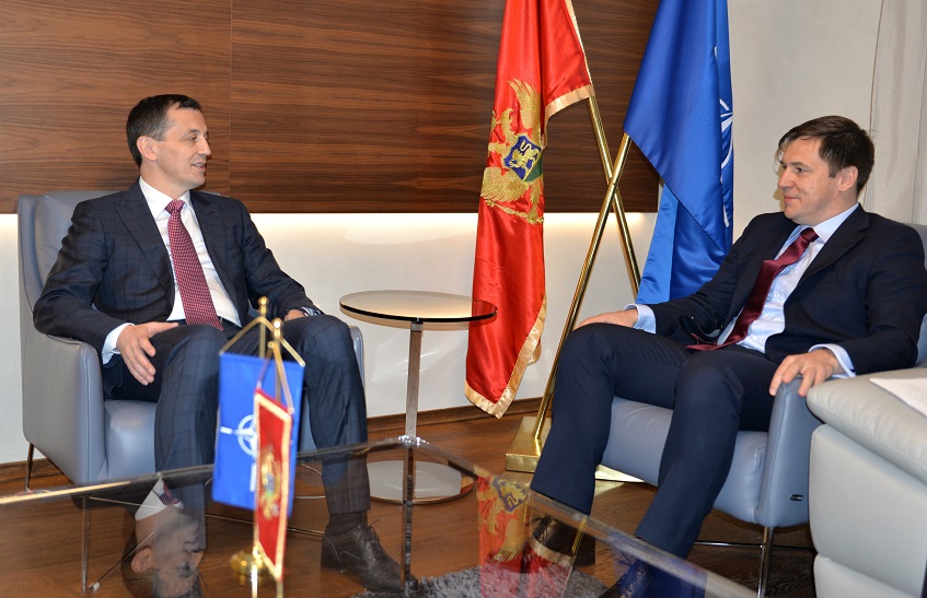 Bošković sa ambasadorom Urbanom: Odbrambena saradnja Crne Gore i Češke Republike može se dodatno intenzivirati