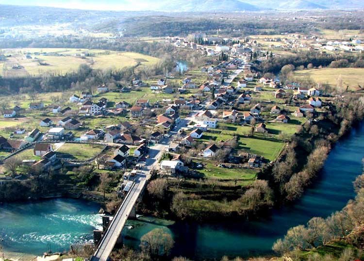 Gradiće saborni hram Svete Petke na Božovoj glavici