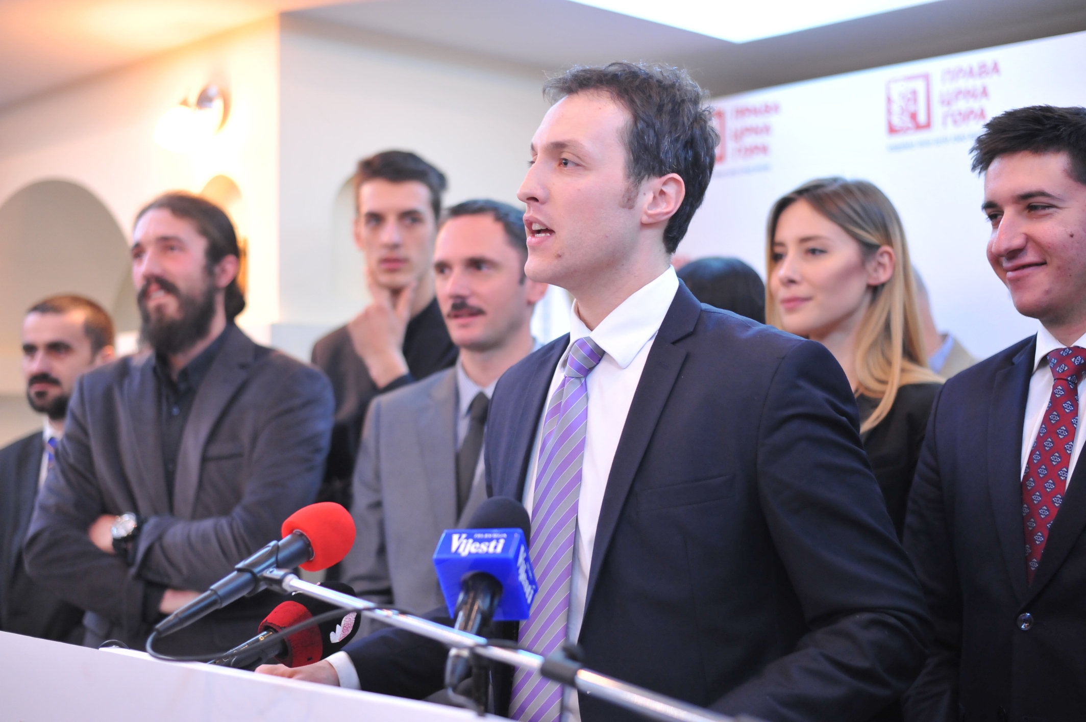 Milačić Đukanoviću: Ne bojte se i izađite na crtu