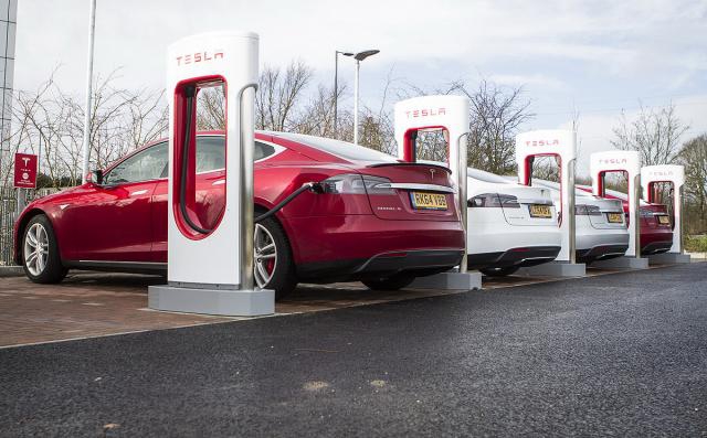 Tesla motiviše radnike: Dokažimo mrziteljima da griješe