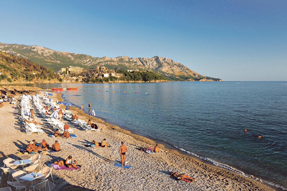 Crnu Goru prošle godine posjetila dva miliona turista
