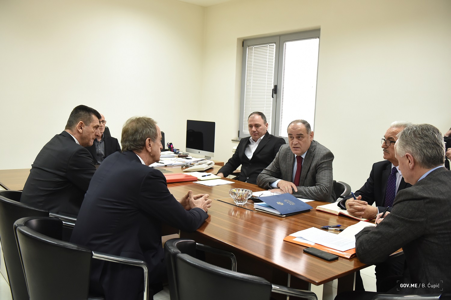 Simović: Vlada vrednuje realizovane investicije u Vektri Jakić, ali i očekuje izmirivanje obaveza