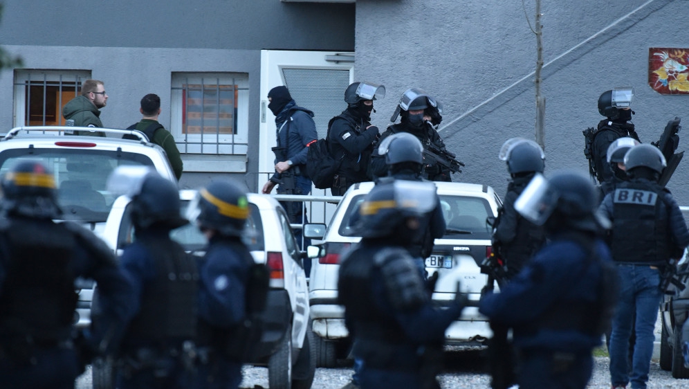 Francuska: Preminuo policajac koji se ponudio otmičaru u zamjenu za taoce