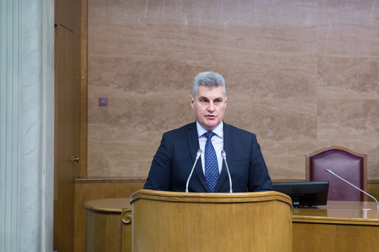 Osmo zasijedanje “Ženskog parlamenta”: Žene da budu zastupljenije na mjestima odlučivanja i moći