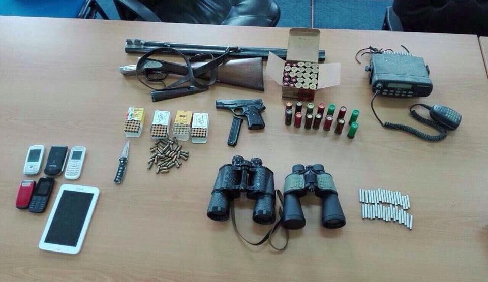 Policija pretresala stanove bezbjednosno interesantnih osoba: Pronađeno oružje, eksploziv…