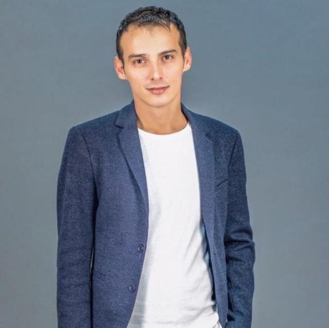 Ovo je čovjek koji stoji iza naloga “Mudrolije sa Tvitera”