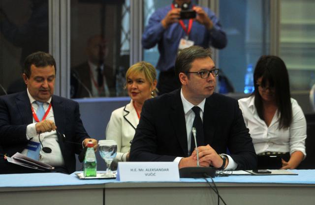 Vučić: Nisam se rukovao s Tačijem, ništa mu ne vjerujem
