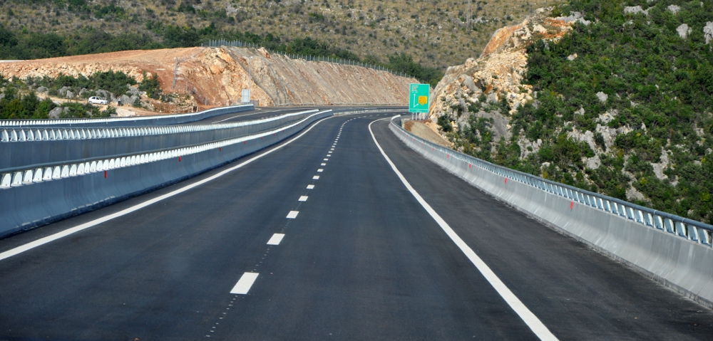 Odobren kredit: Auto-put preko Balkana do Jadrana