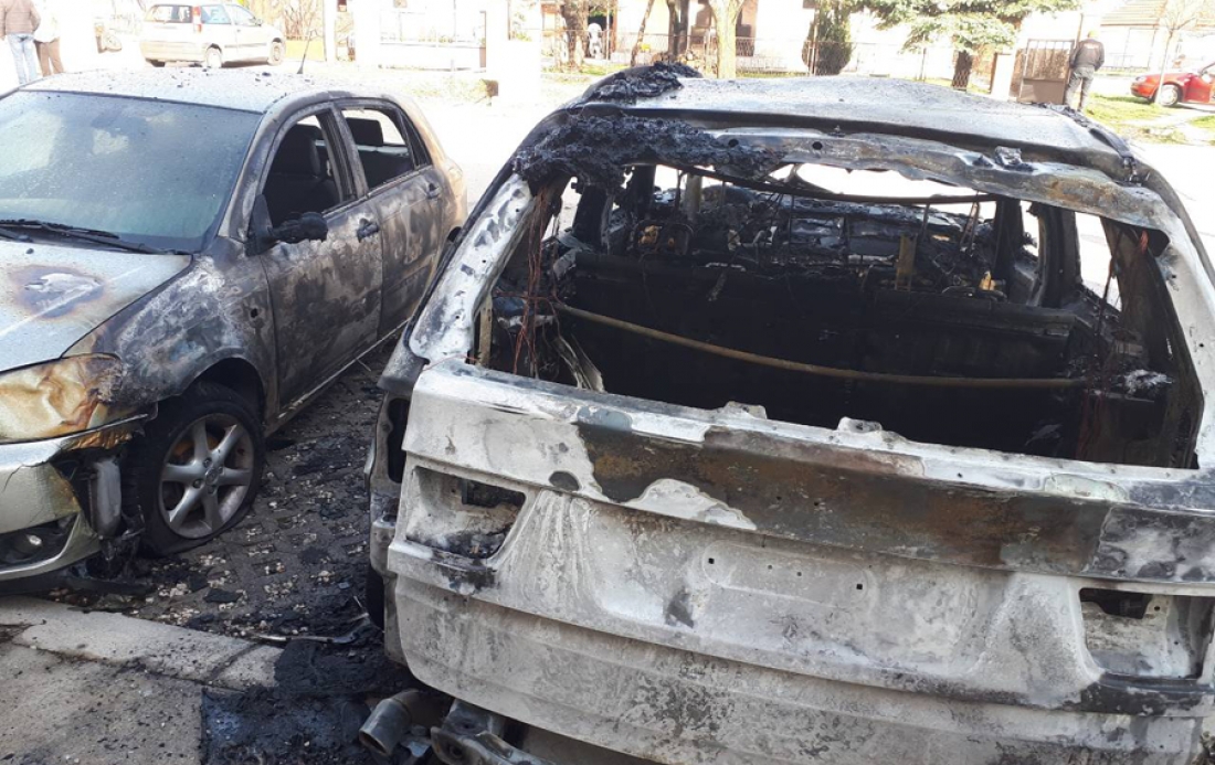 FOTO – Izgorio BMW na Cetinju, još se ne zna je li požar podmetnut