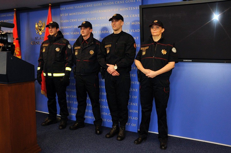 MUP raspisao tender za nabavku uniformi: Za policajce kupuju i bermude