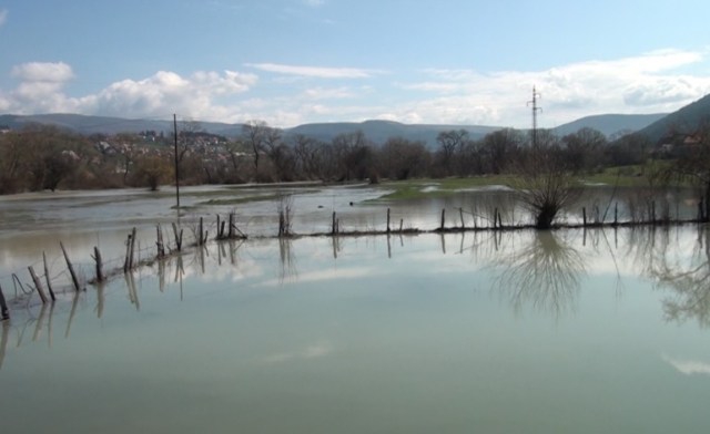 Pljevlja: Izlila se Ćehotina, poplavljena naselja