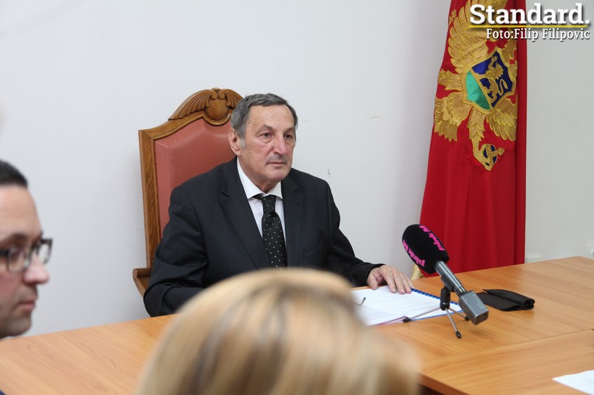 Predstavnici opozicije u DIK-u: Šaranović upotrijebio pravno nasilje, zabranio glasanje