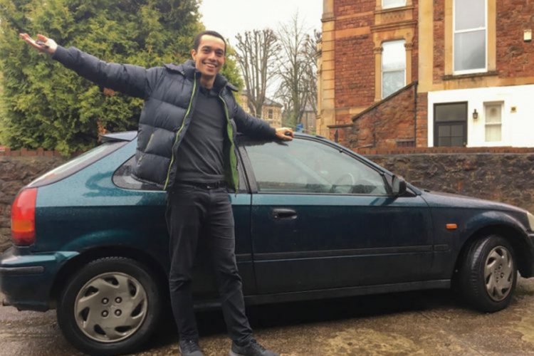 Britanac manje platio auto nego kartu za voz