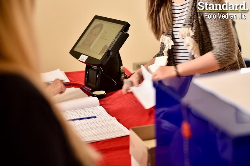 Posmatrači CEMI-ja i CDT-a zabilježili manje nepravilnosti, izborni dan protiče mirno