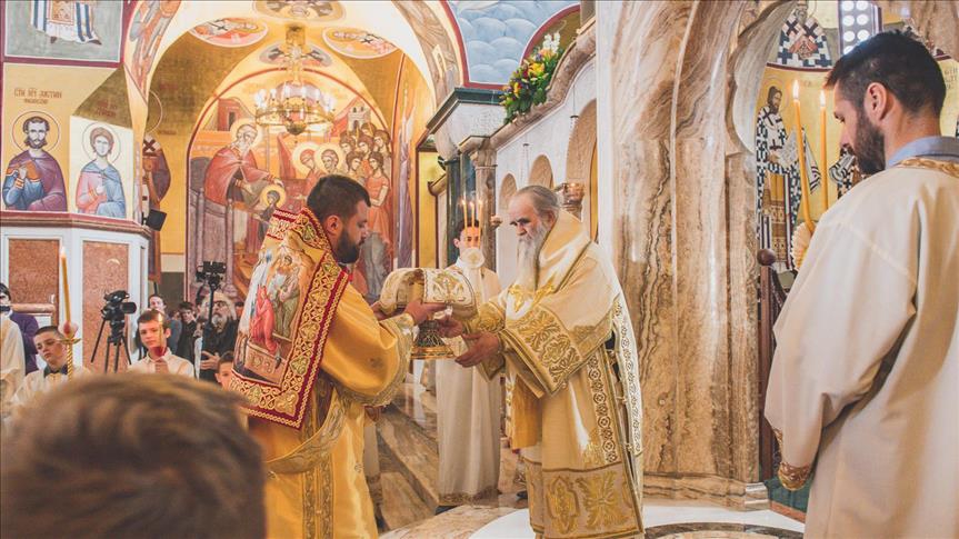 Amfilohije na vaskršnjoj liturgiji u Hramu: Pobjeda nad smrću predstavlja jedinu istinsku čovjekovu pobjedu