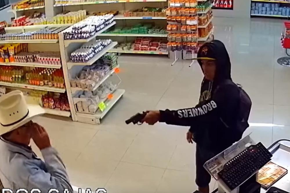 VIDEO – Ovako je jedan stariji gospodin savladao MLADOG LOPOVA u prodavnici!