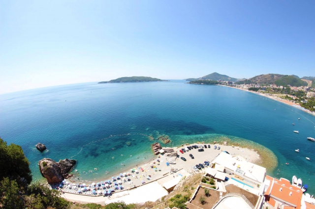 U Bečićima grade 128 apartmana