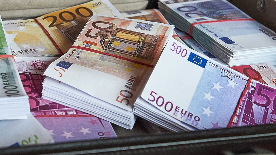 Znate li koliko novca na računu ima zvanično najbogatiji od 64 crnogorska milionera?