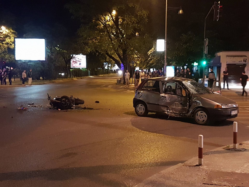 Mladići iz sinoćnjeg udesa u Podgorici životno ugroženi
