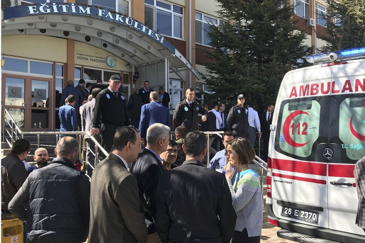 Asistent ubio četvoro kolega na fakultetu u Turskoj