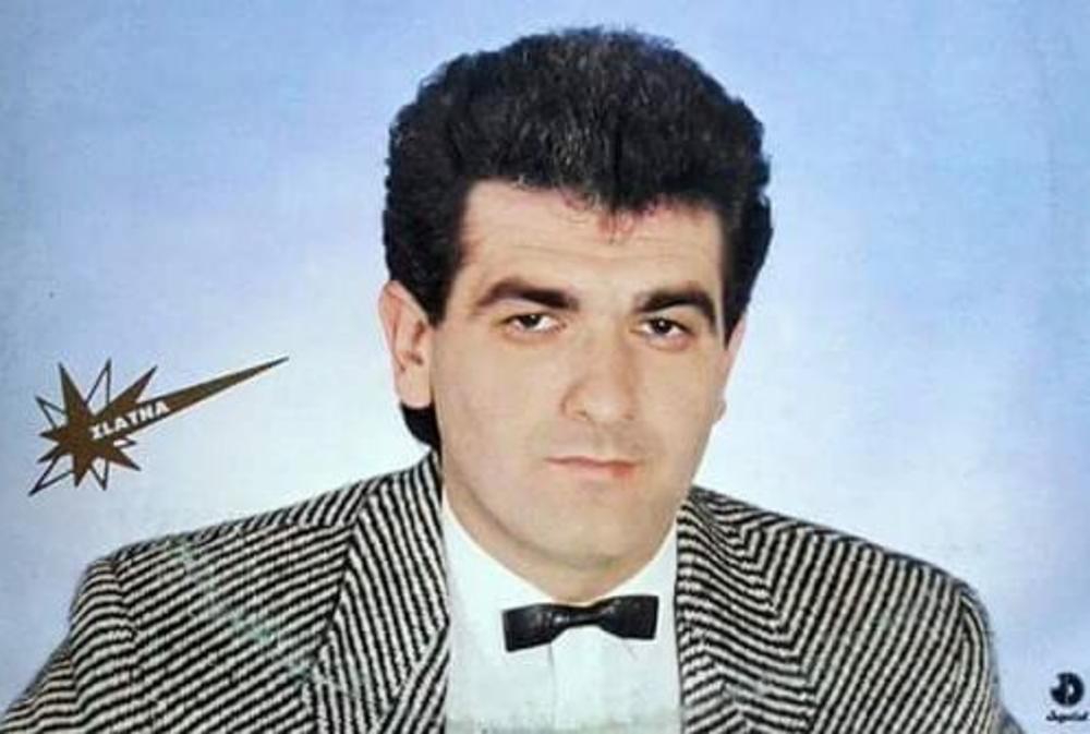 Mnogo se promijenio: Da li znate ko je ovaj pjevač?