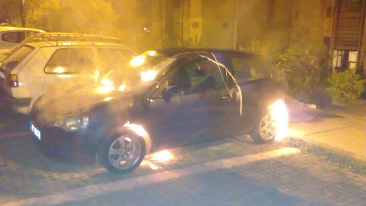 Požar podmetnut? U Tivtu gorio automobil