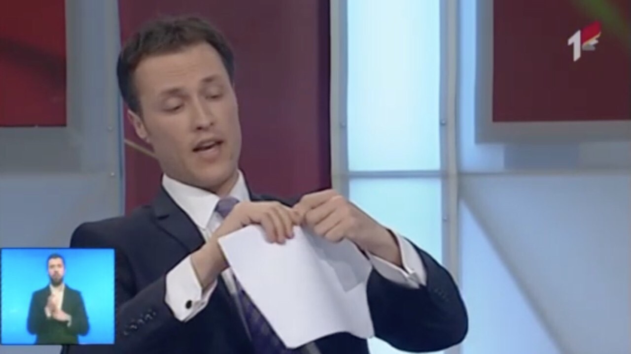 Milačić tokom debate pocijepao odluke o pristupanju u NATO i priznanju Kosova