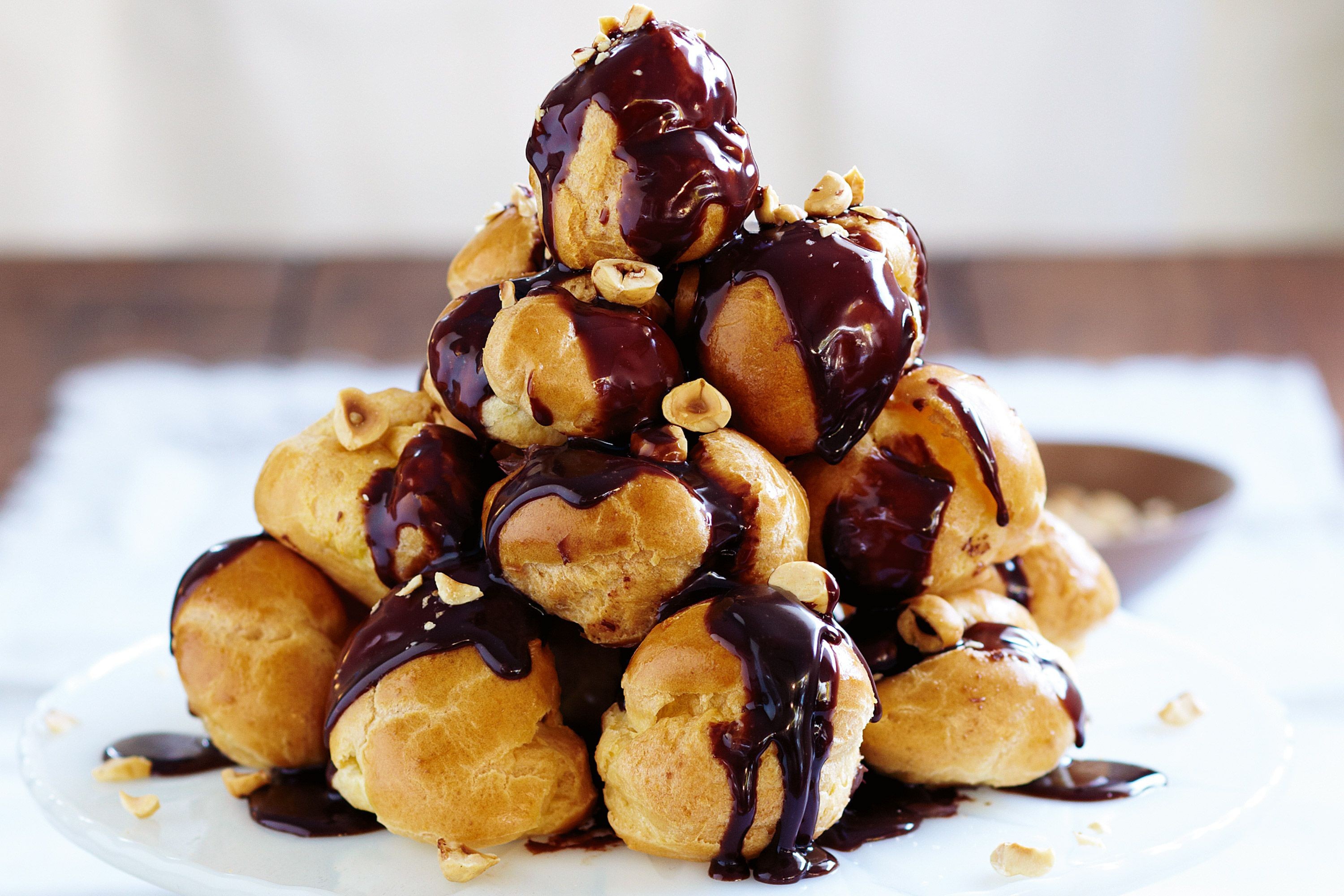 ZASLADITE SE prije dijete: Profiteroli s kremom od vanile