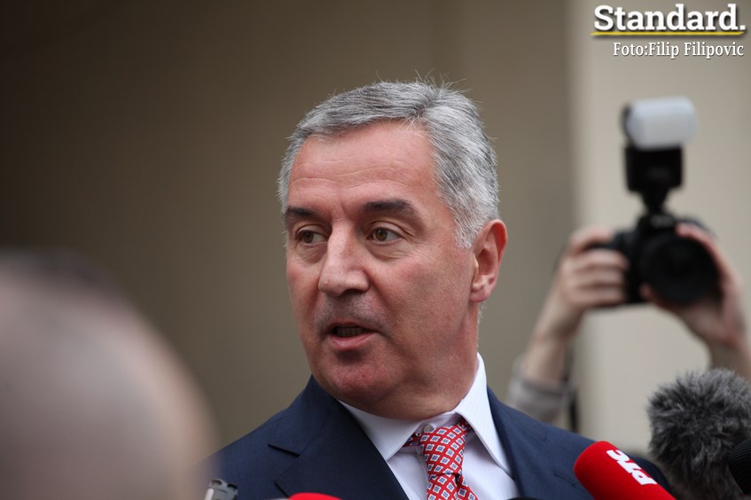 Đukanoviću pobjedu čestitali Izetbegović, Mesić, Ivanov…