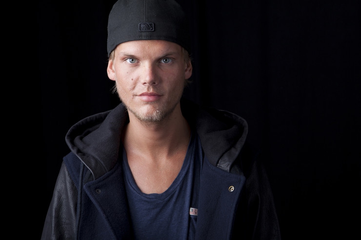Preminuo Avicii, jedan od najpoznatijih di-džejeva
