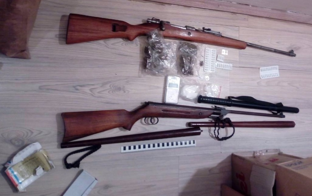Pritvor do 72 sata Pljevljaku kod kojeg je pronađena droga, oružje i municija