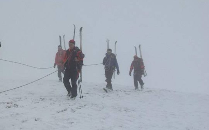Savin kuk: Snouborder ostao zaglavljen u snijegu, spasioci krenuli ka njemu