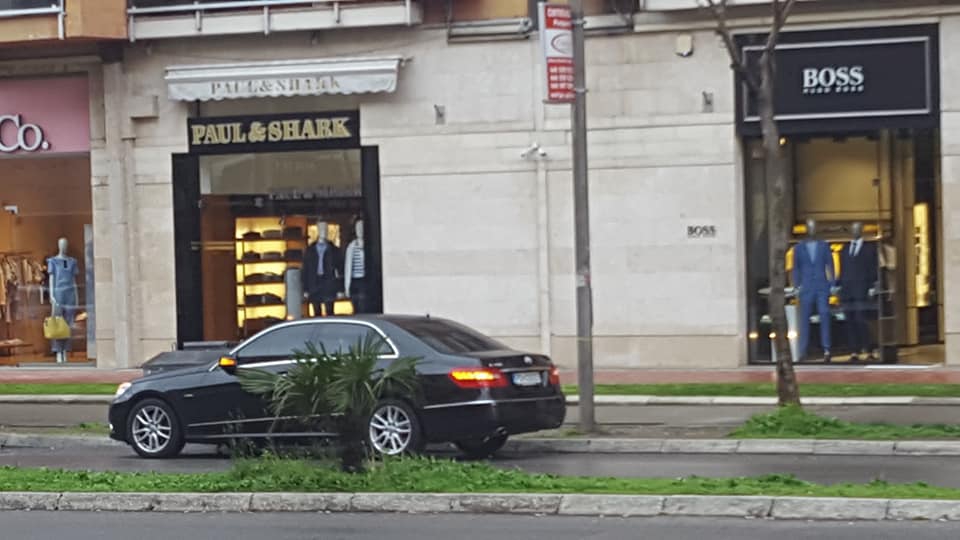 URA: Radunović da odgovori šta traži sa nepropisano parkiranim službenim automobilom