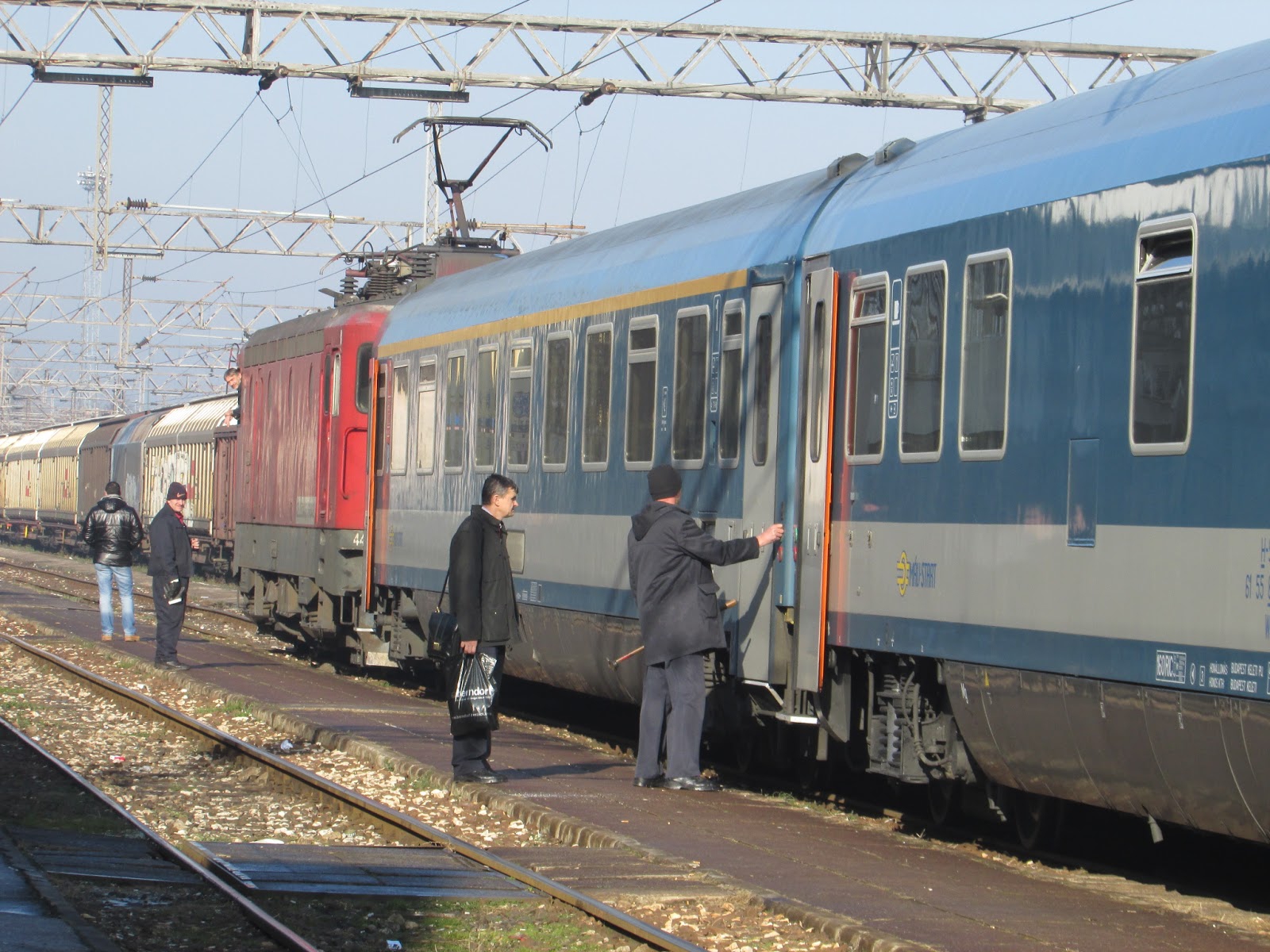 Iznenadna smrt: Muškarac umro u vozu koji je krenuo iz Bara