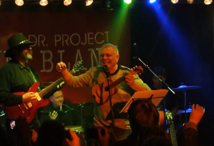 Branko Kockica je legenda! A, ovako ‘kida’ dok svira gitaru uz besmrtnu pjesmu iz serije